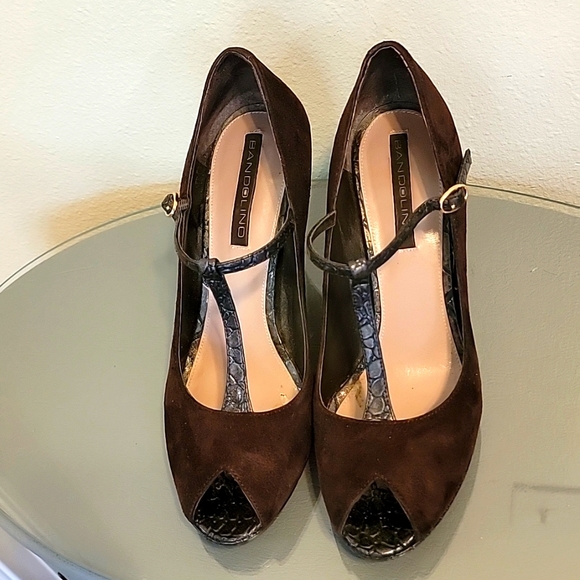 Bandolino Tollbridge PeepToe Suede Heel - Picture 2 of 7